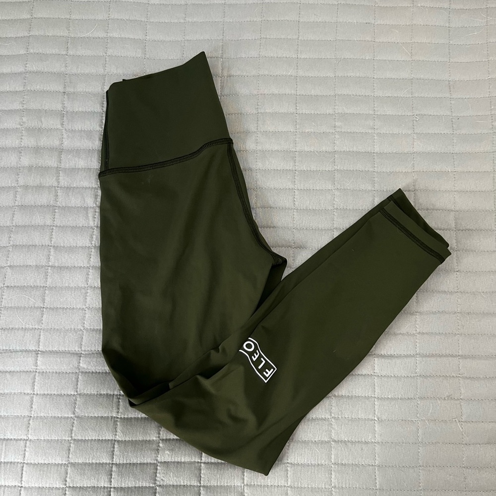 FLEO El Toro 25” Olive - Silky Silk